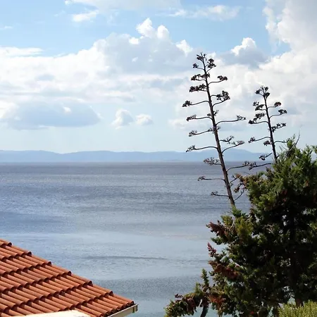 Apartment Seaside Secluded Apartments Cove Jedra, Hvar - 2583