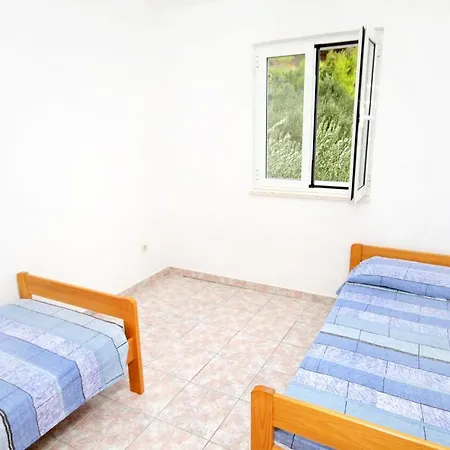 Apartment Seaside Secluded Apartments Cove Jedra, Hvar - 2583