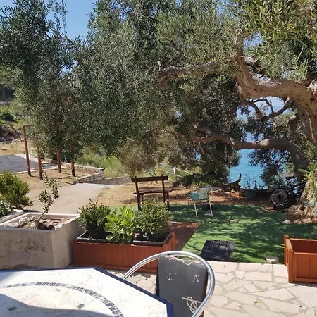 Apartment Seaside Secluded Apartments Cove Jedra, Hvar - 2583