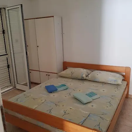 Apartment Seaside Secluded Apartments Cove Jedra, Hvar - 2583